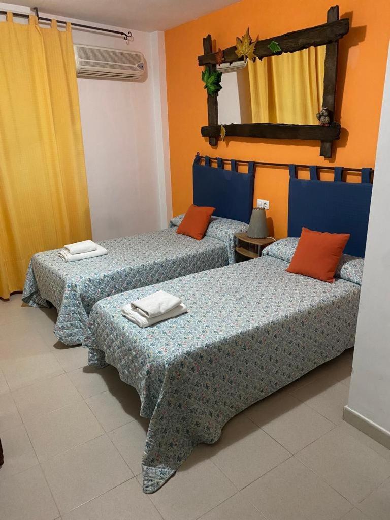 Hostal Y Apartamentos La Vereda Ruidera Rum bild